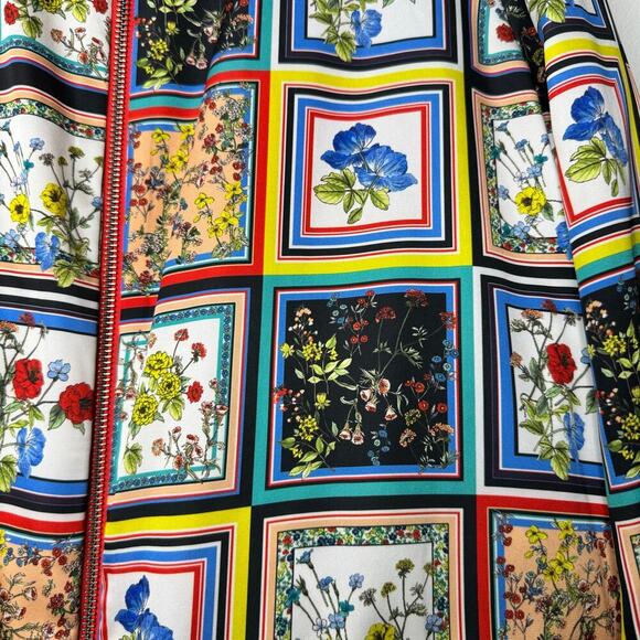 Alice + Olivia Lonnie Reversible Bomber Jacket in Tile Freesia Print Medium - Picture 5 of 10